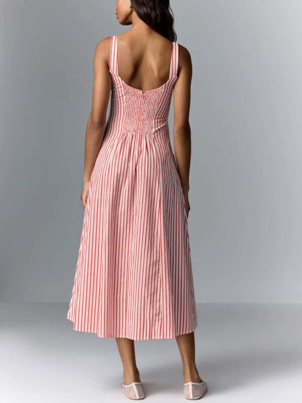 WE WORE WHAT DRESS - Picture 2 of 4